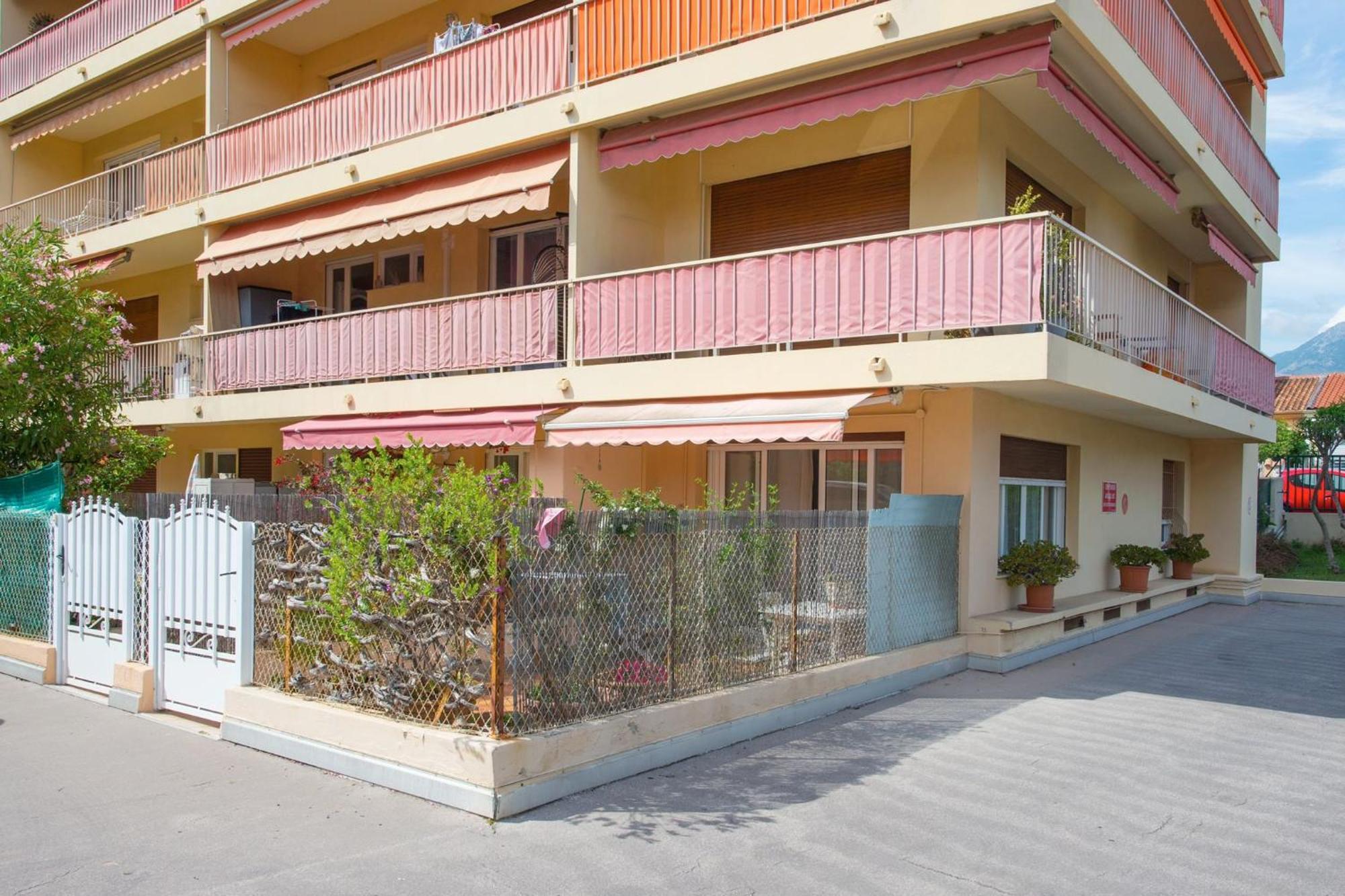 Appartement Carnoles Pres Des Plages Roquebrune-Cap-Martin Bagian luar foto